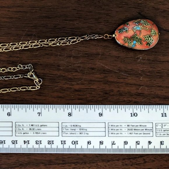 Reversable Pink Metal Gilded Egg Pendant & Chain - Picture 4 of 4